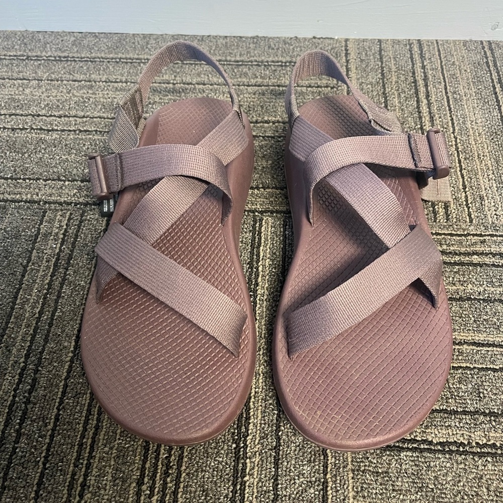 LIKE-NEW Men’s Chacos